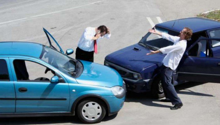 Κρήτη: Στήνουν τροχαία ατυχήματα για να τα παίρνουν απ΄τις ασφαλιστικές