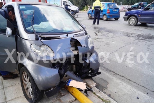 Τροχαίο με απεγκλωβισμό στα Χανια 