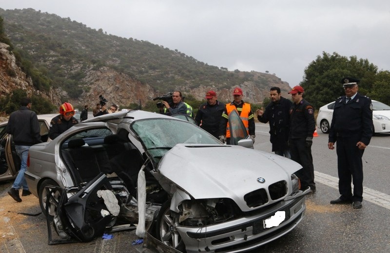 Τραγικό τροχαίο στην εθνική με δύο νεκρούς και ένα παιδάκι παγιδευμένο στα συντρίμμια - Συγκλονιστικές λεπτομέρειες (pics)