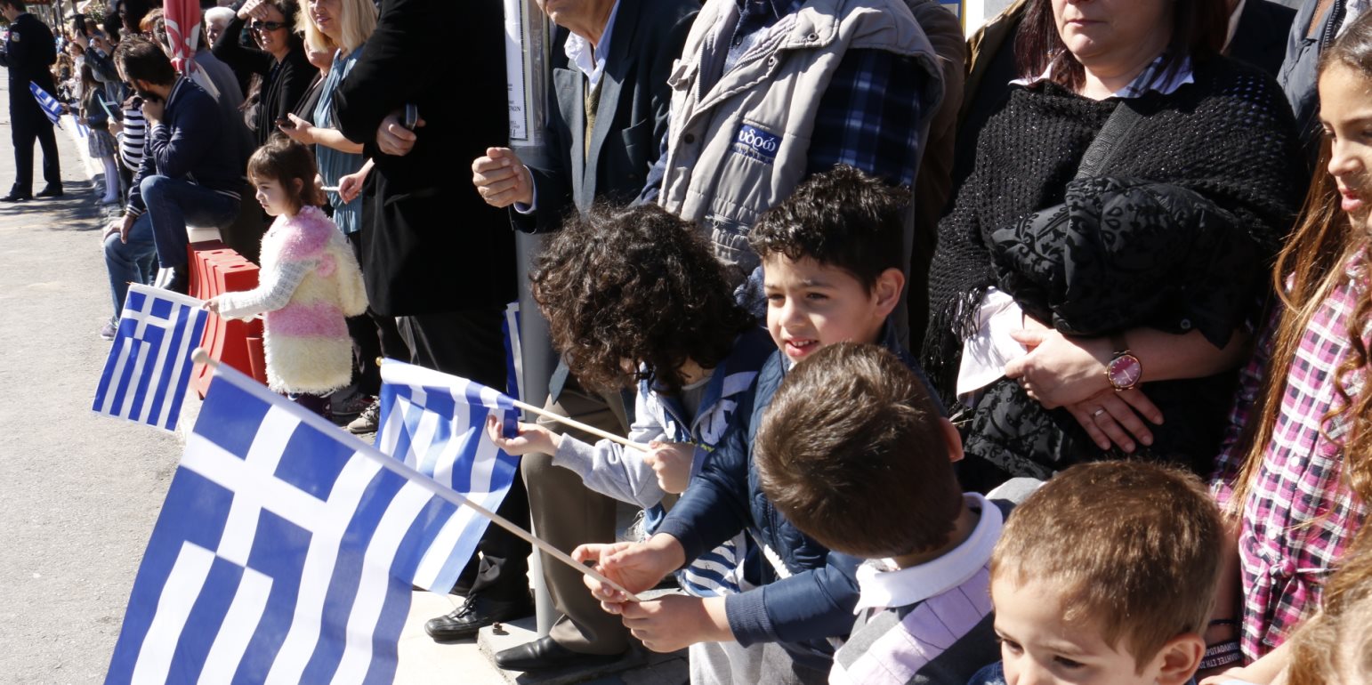 Με γαλανόλευκες σημαίες η παρέλαση της 25ης Μαρτίου στην Αλικαρνασσό