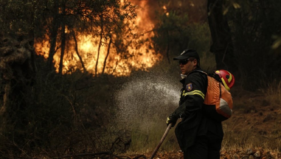 Φωτιά ξέσπασε σε περιοχή των Μαλάδων Ηρακλείου