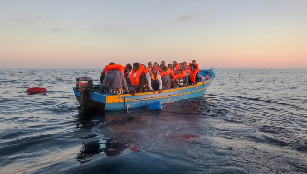 Αγνοείται σκάφος με πρόσφυγες και μετανάστες ανοιχτά της Κρήτης