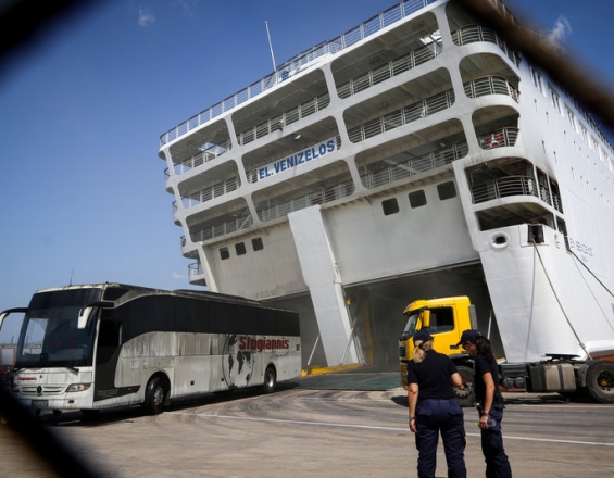 Επανήλθε στη θέση του το "Ελευθέριος Βενιζέλος" - Υπό έλεγχο η κατάσταση