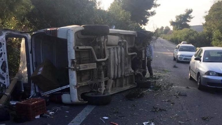 Το όχημα του ανετράπη και αυτός δεν έπαθε ούτε… γρατζουνιά